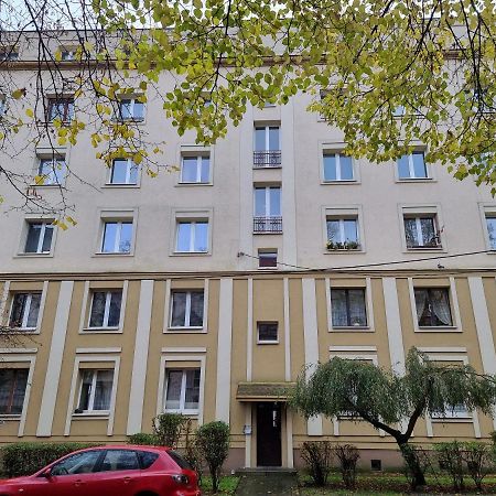 Jazz Apartament Czestochowa Centrum 2-Bedroom Buitenkant foto