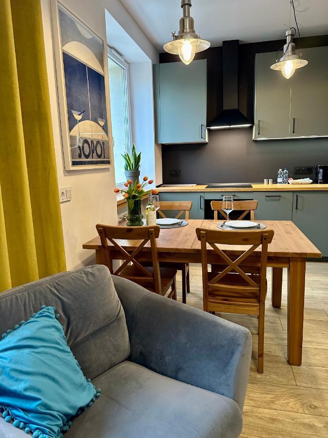 Jazz Apartament Czestochowa Centrum 2-Bedroom Buitenkant foto